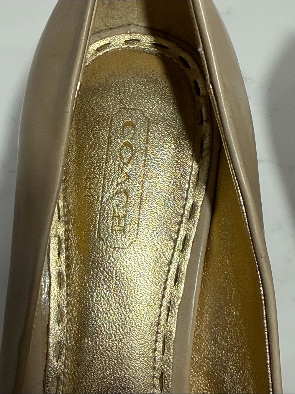 Coach Sheri Classic Women's Taupe Leather Pumps - 7B - Picture 3 of 8